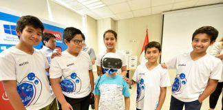 Niños de Crack The Code crean juego en realidad virtual para aliviar dolores del cáncer infantil
