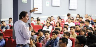 Supervisor de Fondecyt participa en conversatorio organizado UCV