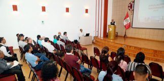 MPT capacita a comerciantes para simulacro de sismo y tsunami