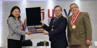 Distinguen a jurista español como profesor honorario de la UCV