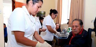 Enfermería de UPAO realiza despistaje de riesgo de diabetes