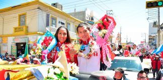 Atletas Gladys Tejeda y Christian Pacheco reciben el Sol Libertario de Junín