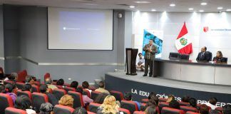 Se realiza con éxito Escuela de Padres en UCV