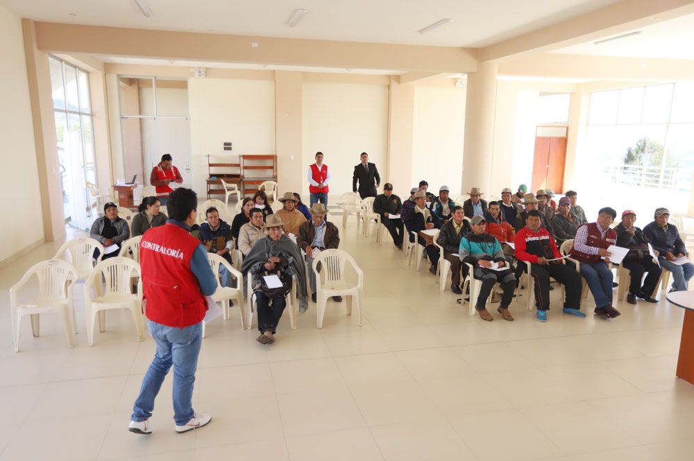 contraloria-capacitara-ciudadanos-vigilar-obras-gran-chimu
