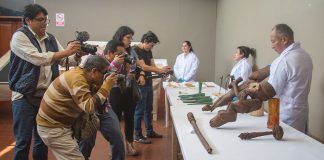 Presentan hallazgos de tejidos y otros objetos encontrados en Chayhuac An