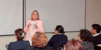 Vicepresidenta de la NANDA expone en la UPAO