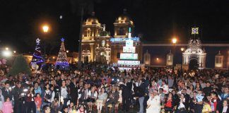 Se inaugura el Festival Navideño Luces y Colores en la Plaza de Armas