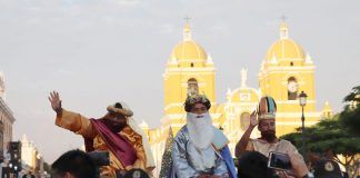 Se clausura el Festival Navideño de Luces y Colores en la Plaza de Armas