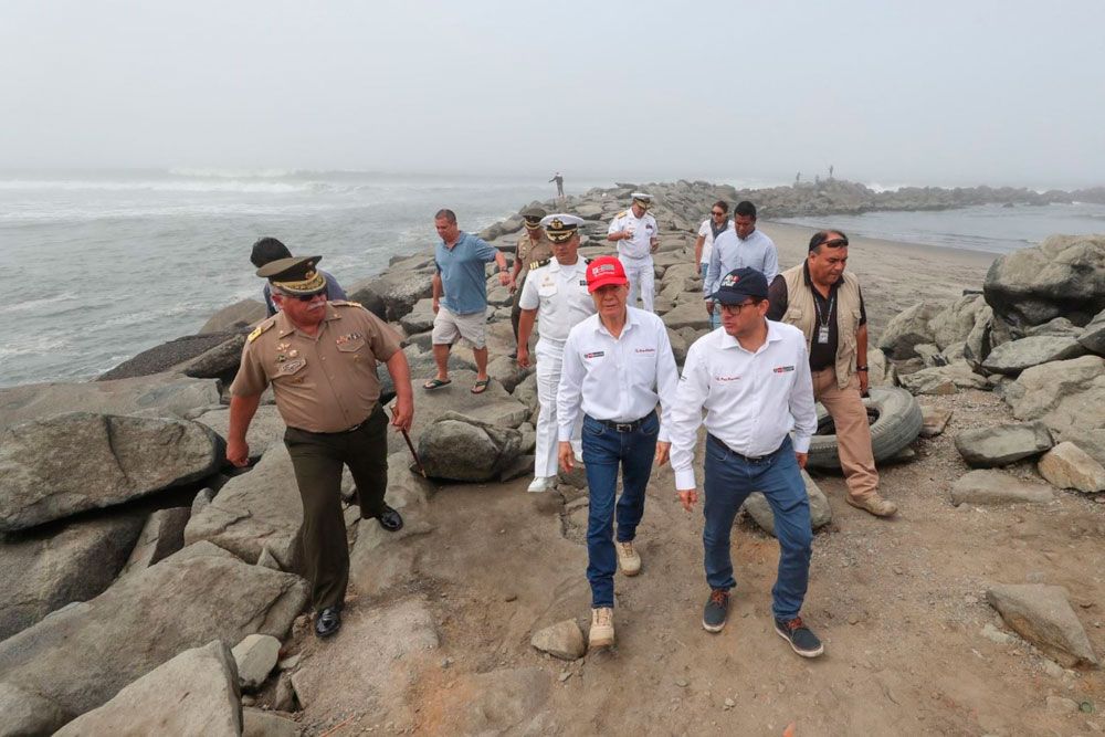 ministros-defensa-turismo-inspeccionan-playas-afectadas-erosion-trujillo
