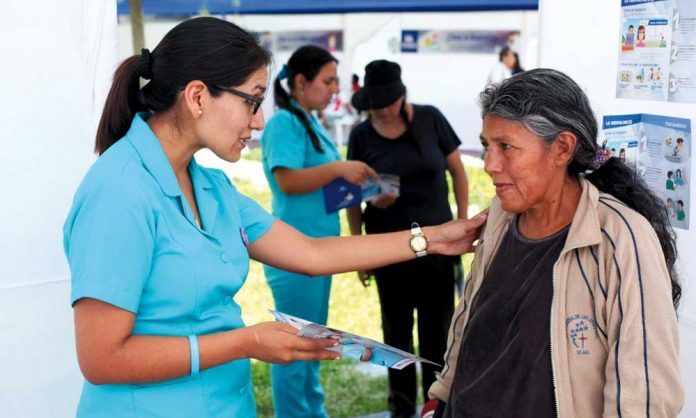 gobierno-otorgara-bonificacion-extraordinaria-personal-salud-seguro-social