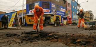 Trujillo: A triple turno intensifican obras de mantenimiento en Av. Perú