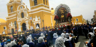 Fieles del Señor de los Milagros podrán seguir el recorrido procesional y misa por internet
