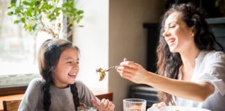 Brindan consejos de salud y nutrición para los niños en tiempos de Covid-19