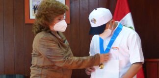Cepunt premia a sus primeros puestos de ingresantes a ingeniería de la UNT
