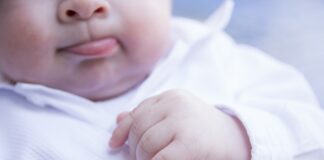 Bebés y adultos mayores tienen más riesgo de sufrir insolación por excesiva exposición al sol