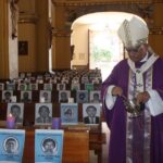Cuaresma inicia con homenaje a los 427 médicos y enfermeros del Perú fallecidos por Covid-19