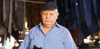 La Libertad: emprendedores producen un novedoso zapato escolar ideal para terrenos agrestes