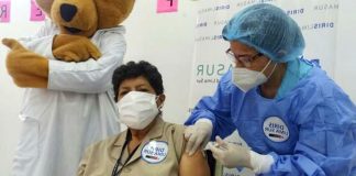 Inician aplicación de cuarta dosis al personal de salud