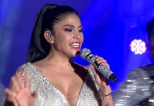 Maricarmen Marín junto a diversos artistas en homenaje a la Virgen de la Candelaria